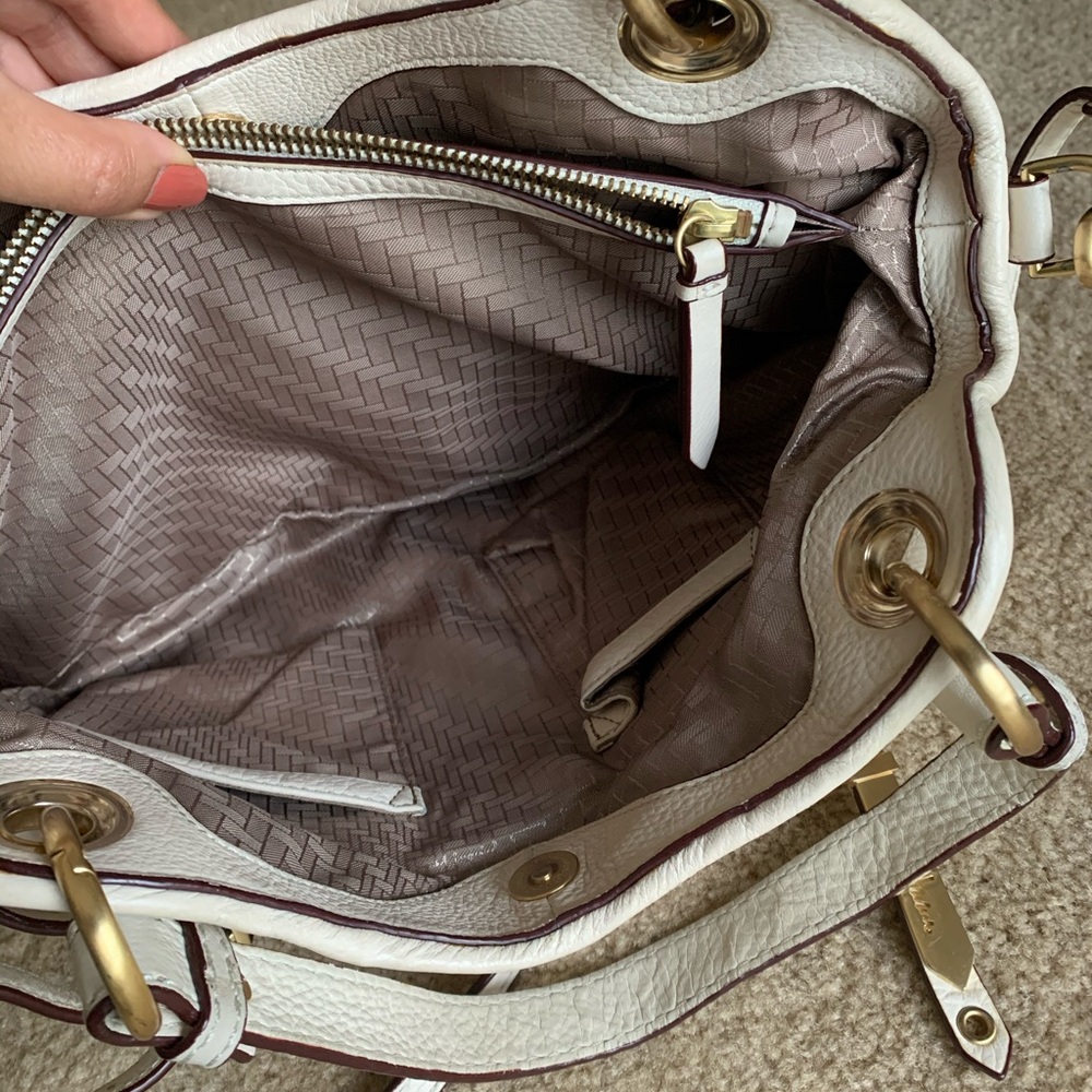 Purse - Picture 3 of 4